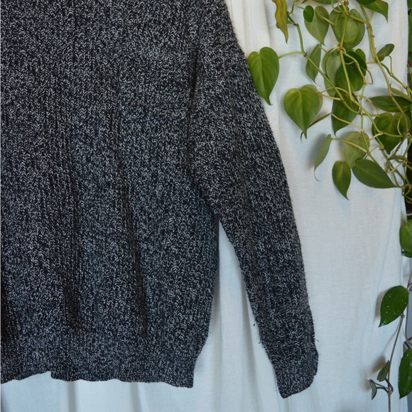 Comfy knit sweater - Picture 2 of 2